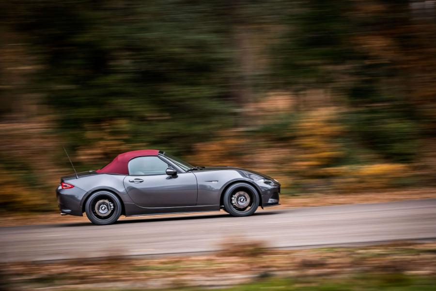  Mazda MX-5 Z-Sport (ND) 2018 года  (фото 17 из 41)